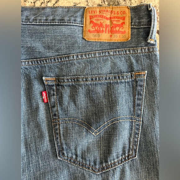 Vintage Levi’s 569 Men’s 36x26 Inseam Loose Straight Leg Dark Wash Denim Jeans - Picture 5 of 16